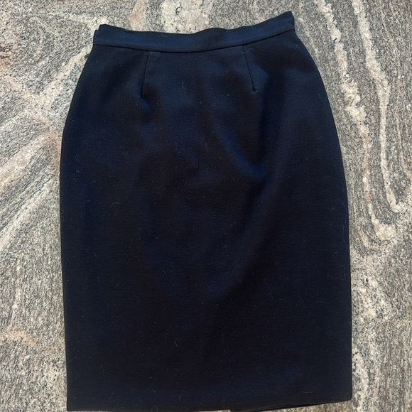L'Agence pleated pencil skirt - Picture 4 of 8